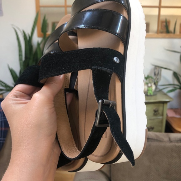 Ugg Braelynn Sandals Brand New In Box Size 7 - Picture 9 of 15